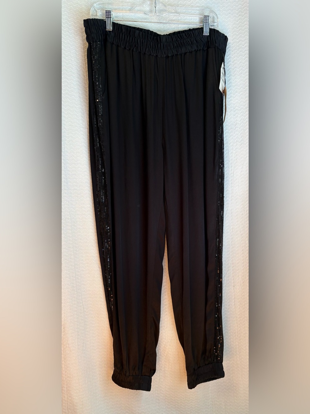 Halogen Casual Glam, Urban-Chic, Sequin Striped PullOn Jogger Pants
NWT Size L